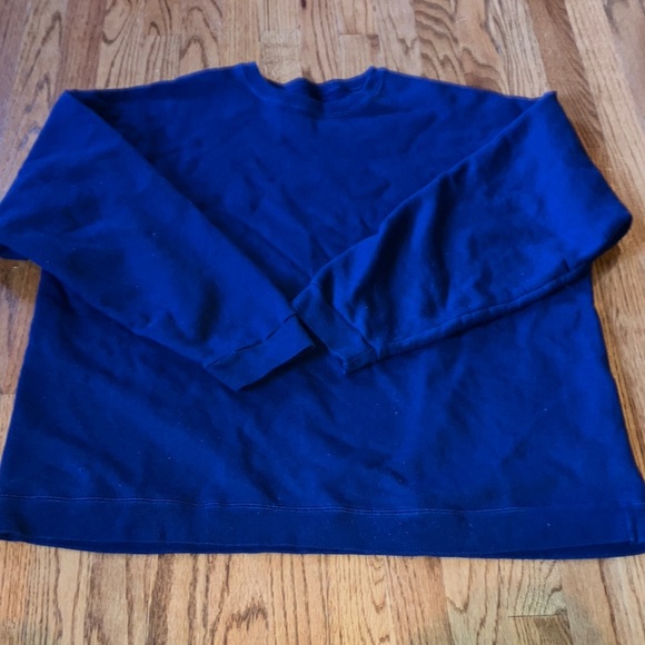 Hanes 2X navy blue sweatshirt preowned - Picture 1 of 4